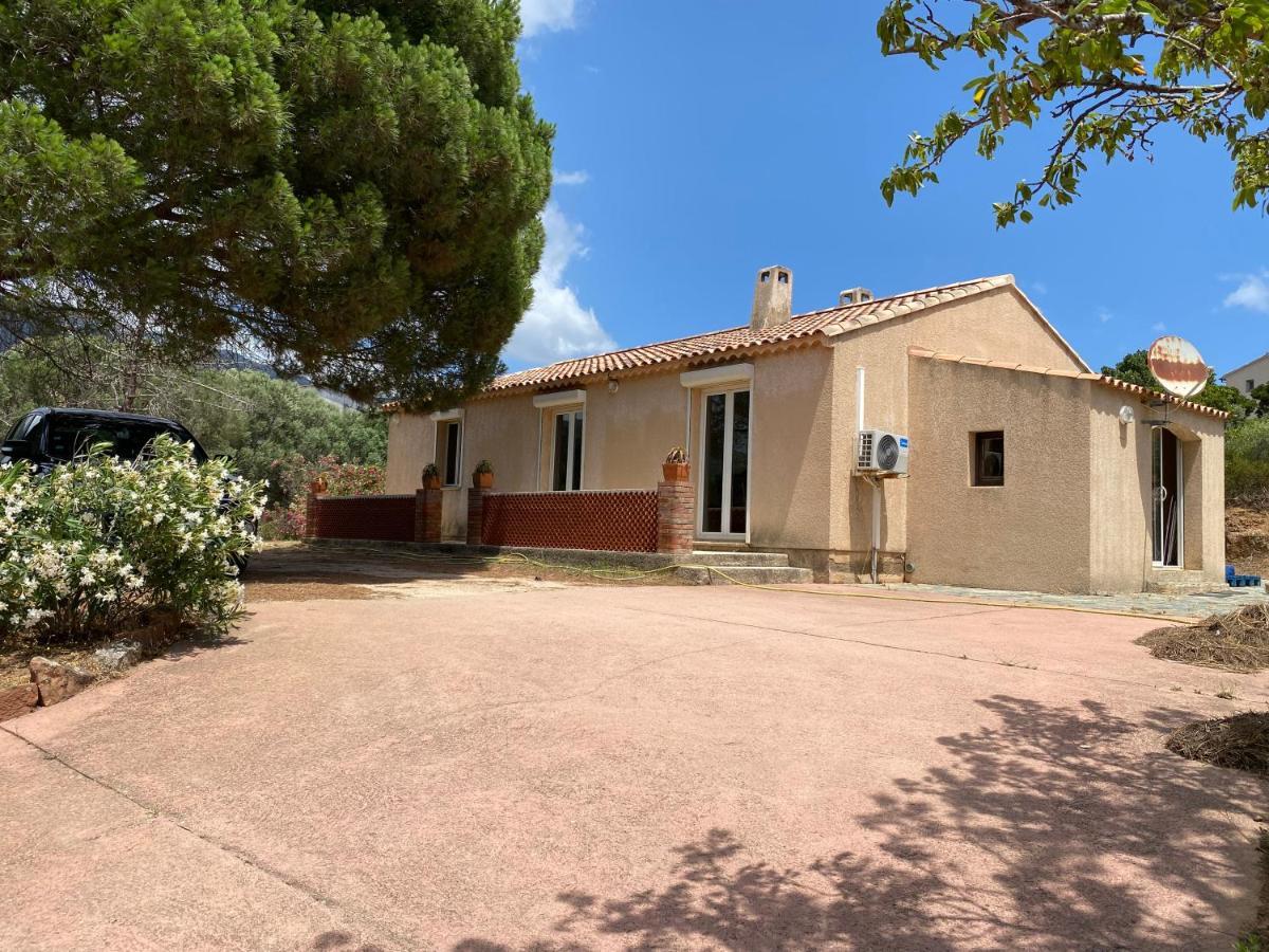 Casa Minnana Figari  Exterior photo